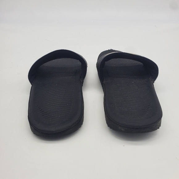 Nike Kawa Slides Kids Size 4Y Sandals 819352 001 Black Metal Shoes - Picture 4 of 9